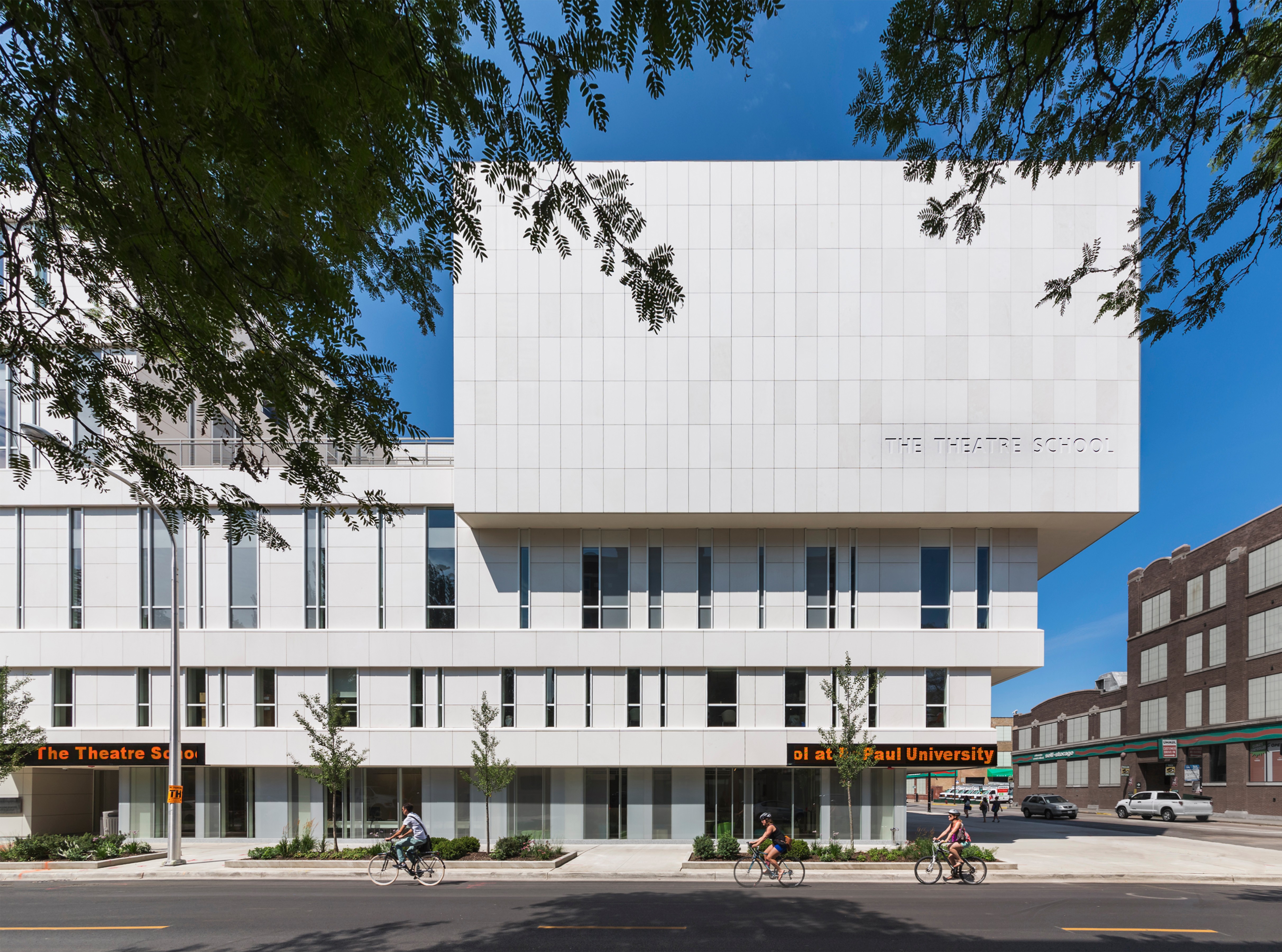 Сцена университет америка. Театр в торонто. University theater. Университет buffalo. Специализированная аудитория дизайн.